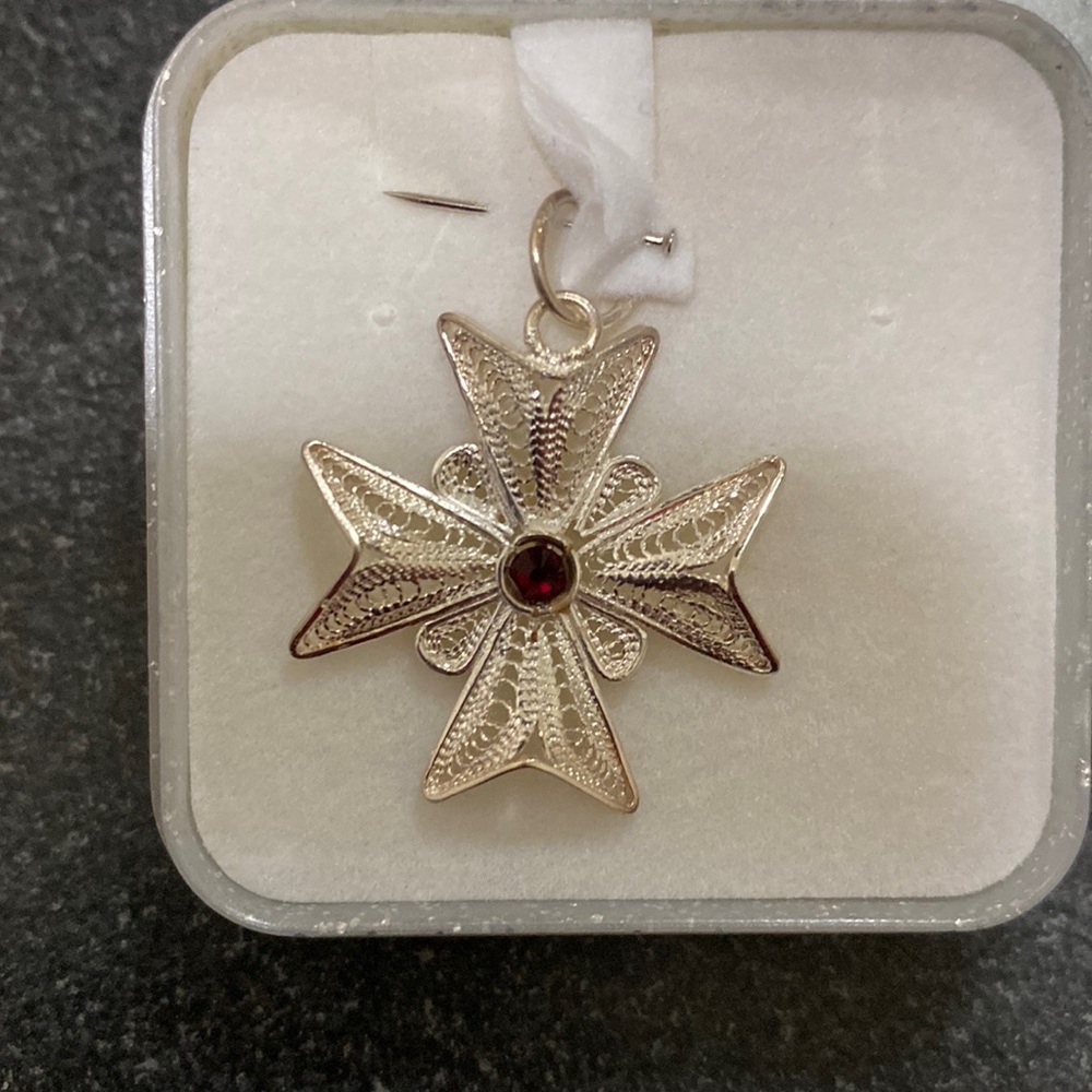 925 Filigree Maltese Cross